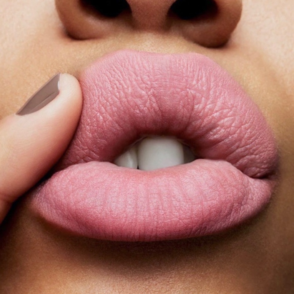 MAC Powder Kiss Lipstick Sultriness - Picture 3 of 7